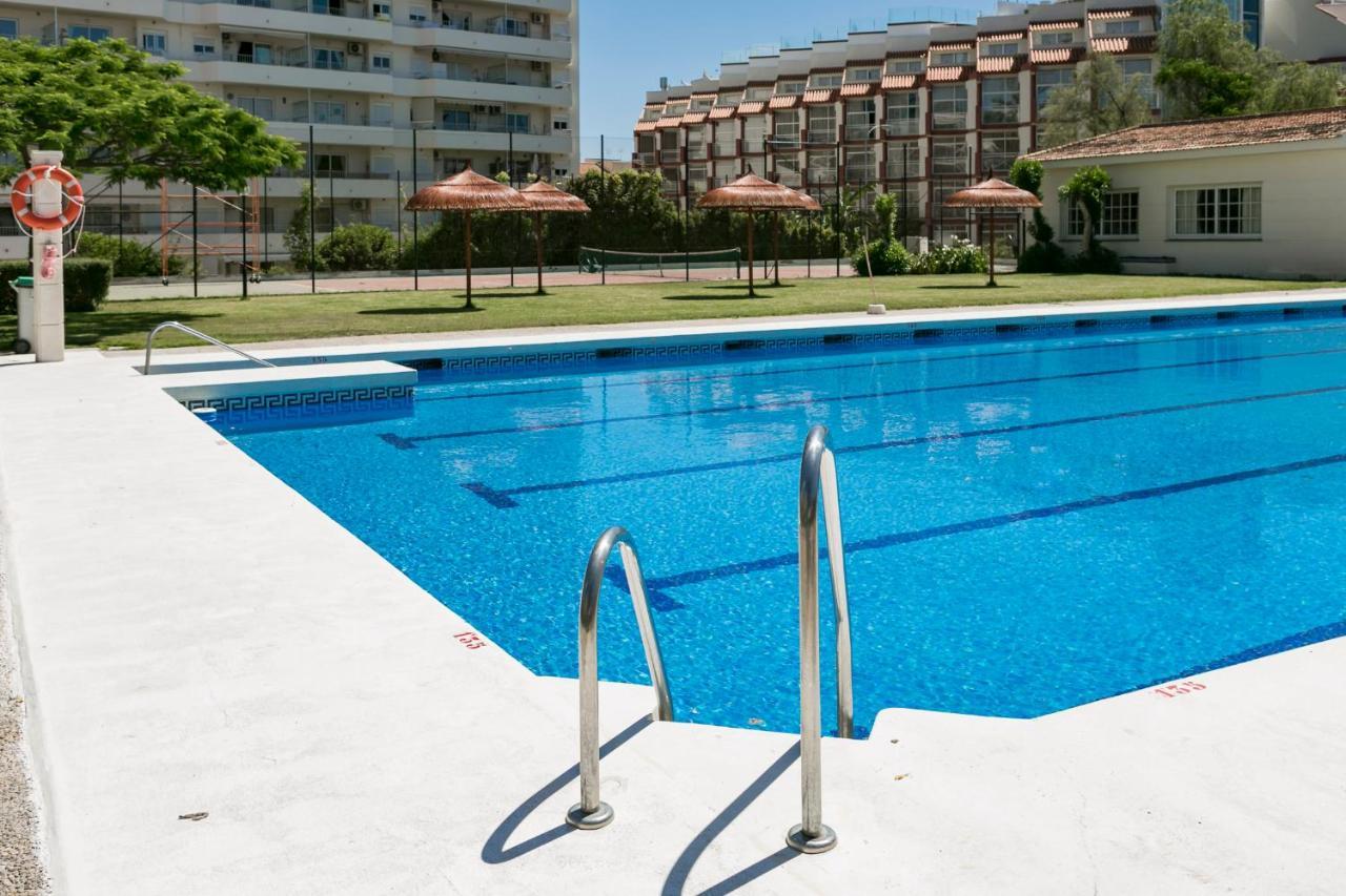 MalagadeVacaciones - La Carihuela Palace Torremolinos Exterior foto
