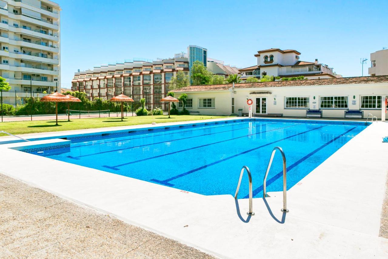 MalagadeVacaciones - La Carihuela Palace Torremolinos Exterior foto